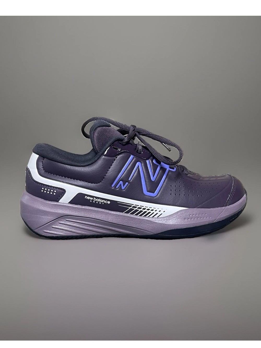 New Balance 696v5 Women’s Wide Plum Purple Tennis Shoes Size 9D
